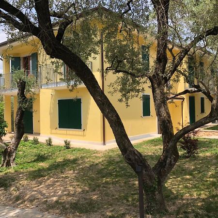 Ca' De L'Achille Apartment Torri Del Benaco Exterior photo