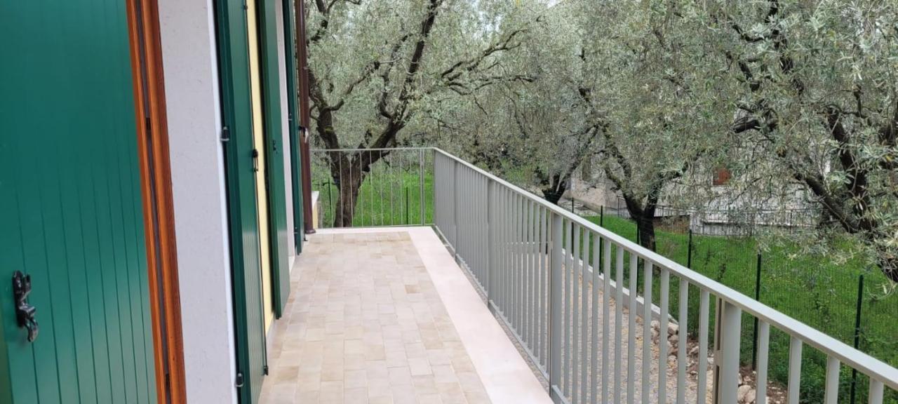 Ca' De L'Achille Apartment Torri Del Benaco Exterior photo
